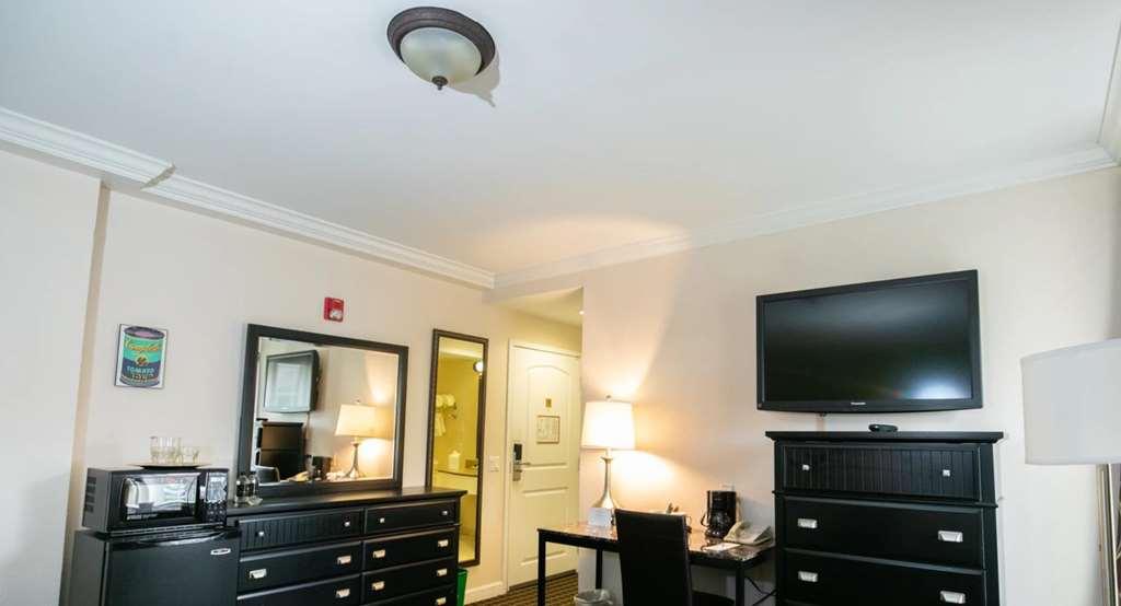 The Wilshire Grand Hotel West Orange Chambre photo