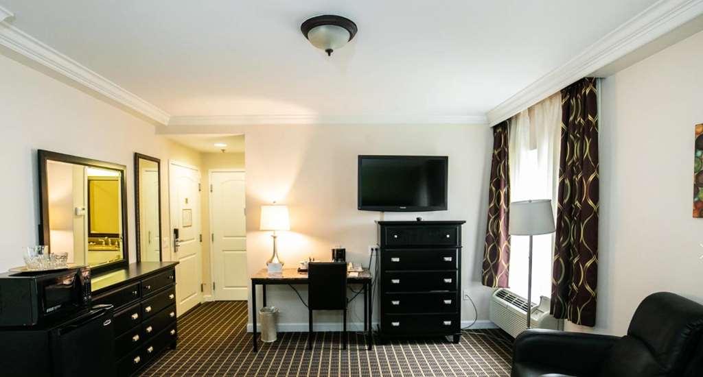 The Wilshire Grand Hotel West Orange Chambre photo